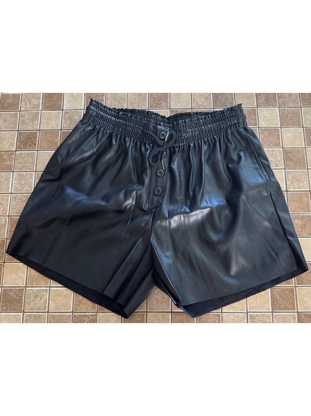 Women's TAGOO Shorts, XL, Black